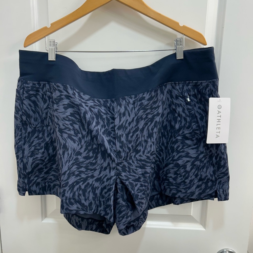 Athleta Trekkie North Shorts NWT Sz 20 - Picture 3 of 6